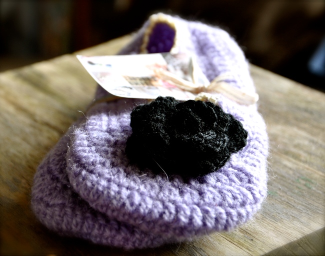 crochet flower on slippers